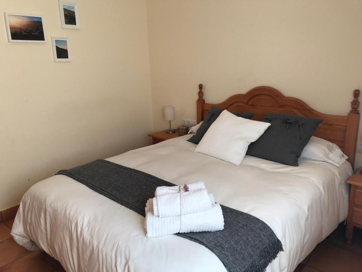 Fonda Peremiquel Hotel กัสเตยา-เด-นุก ภายนอก รูปภาพ
